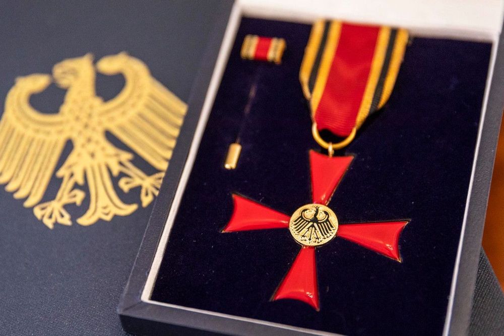 Bundesverdienstkreuz am Bande für René Grassau